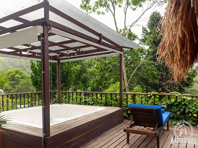 hospedaje tayrona colombia cabana cedro bano exterior